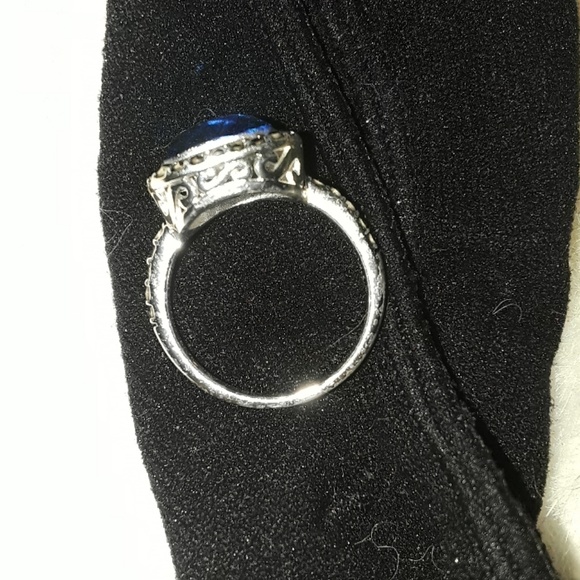 Ring - Picture 2 of 3